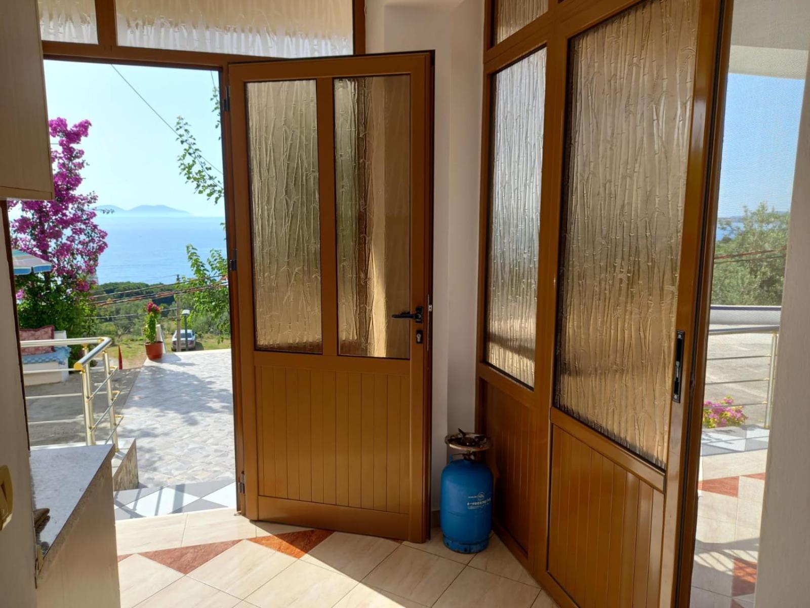 Sea View Apartments Avlonya Dış mekan fotoğraf
